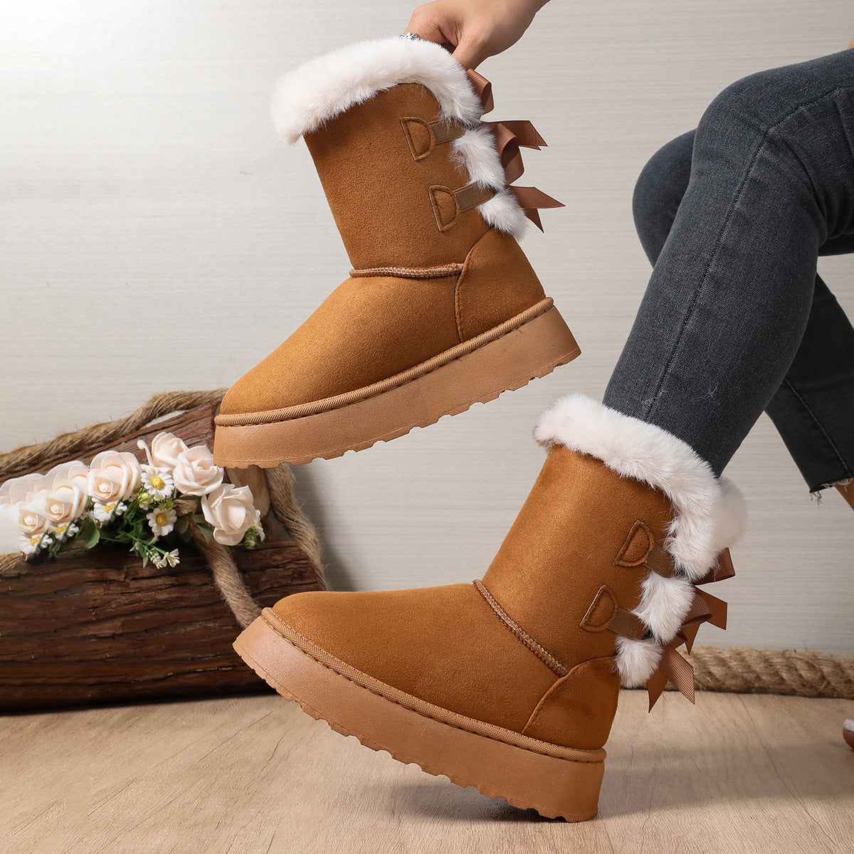 Bootara Women’s CozyBow Short Snow Boots – Fleece-Lined Warmth & Anti-Slip Platform (US 5–10)