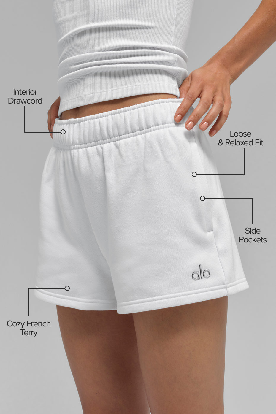 Accolade Short - White